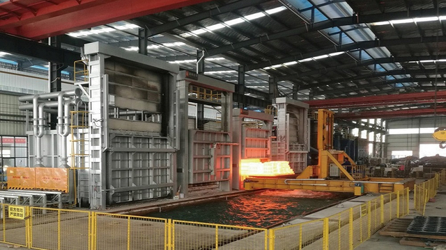 High manganese steel rapid water toughening heat treatment production line