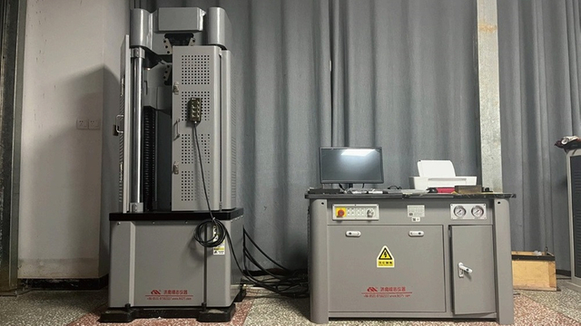 Tensile testing machine