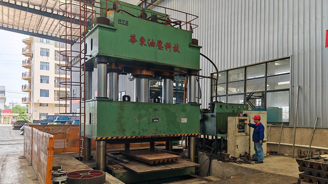 1250tHydraulic press